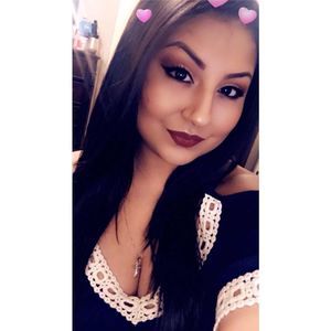 Meet your Posher, Casandra